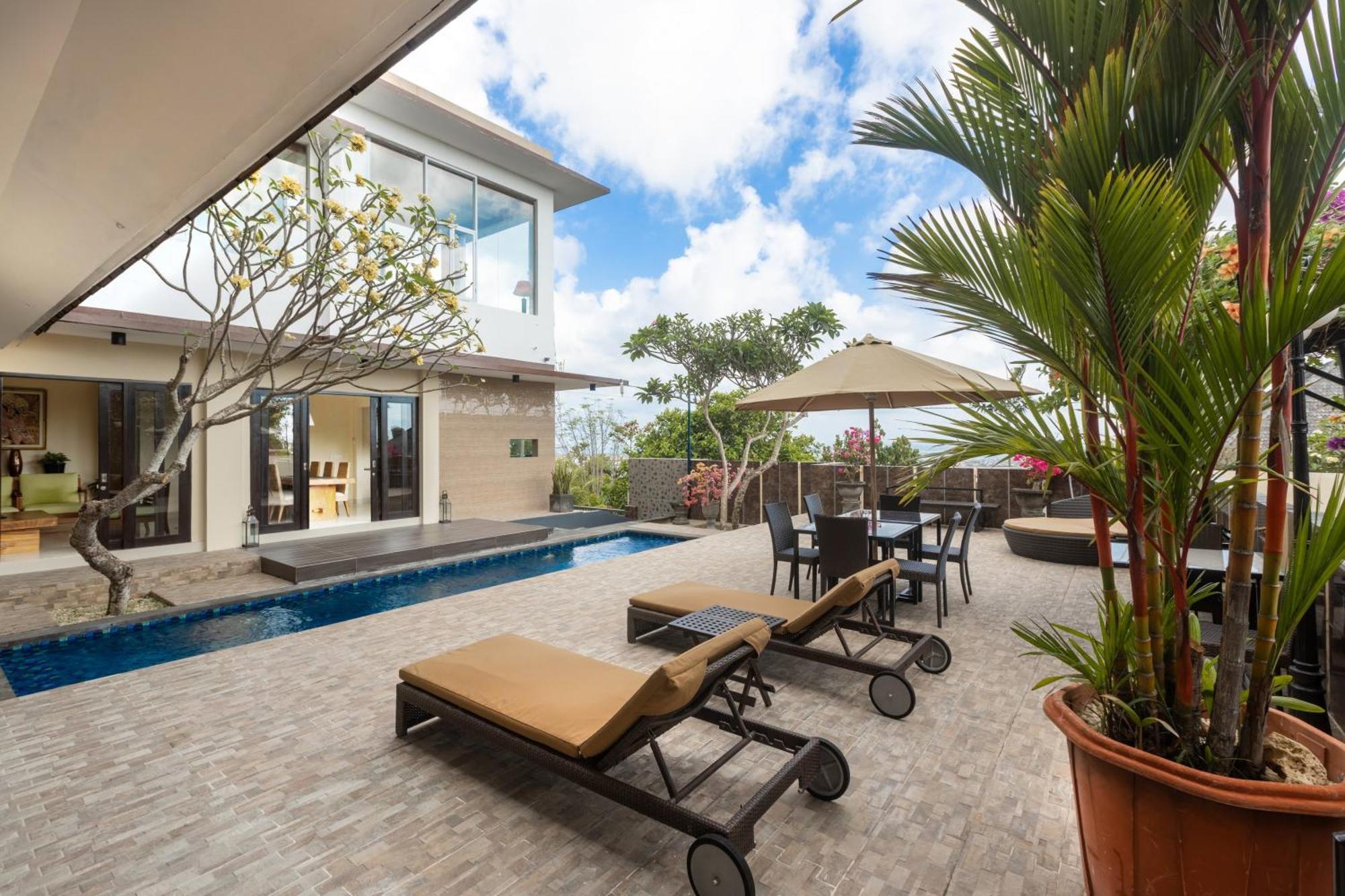 Villa Mayasari
